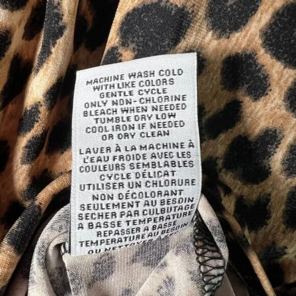 NWT CARMEN MARC VALVO Leopard Cheetah Print Tie V-neck Short Sleeve Blouse Sz XS - Picture 13 of 14